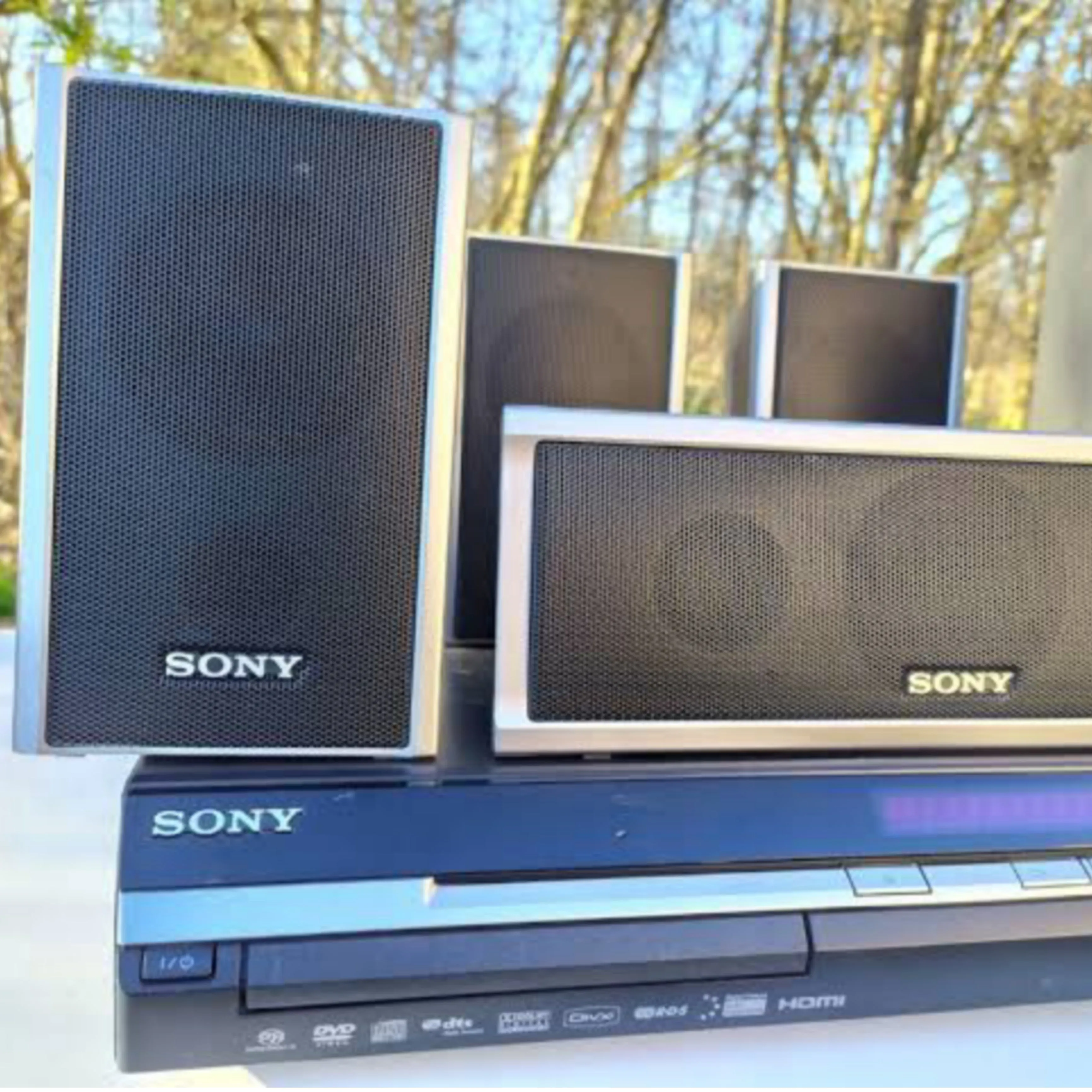 Sony DAV-DZ260 5.1Ch 850 Watts DVD Home Theater System - Foreign Used